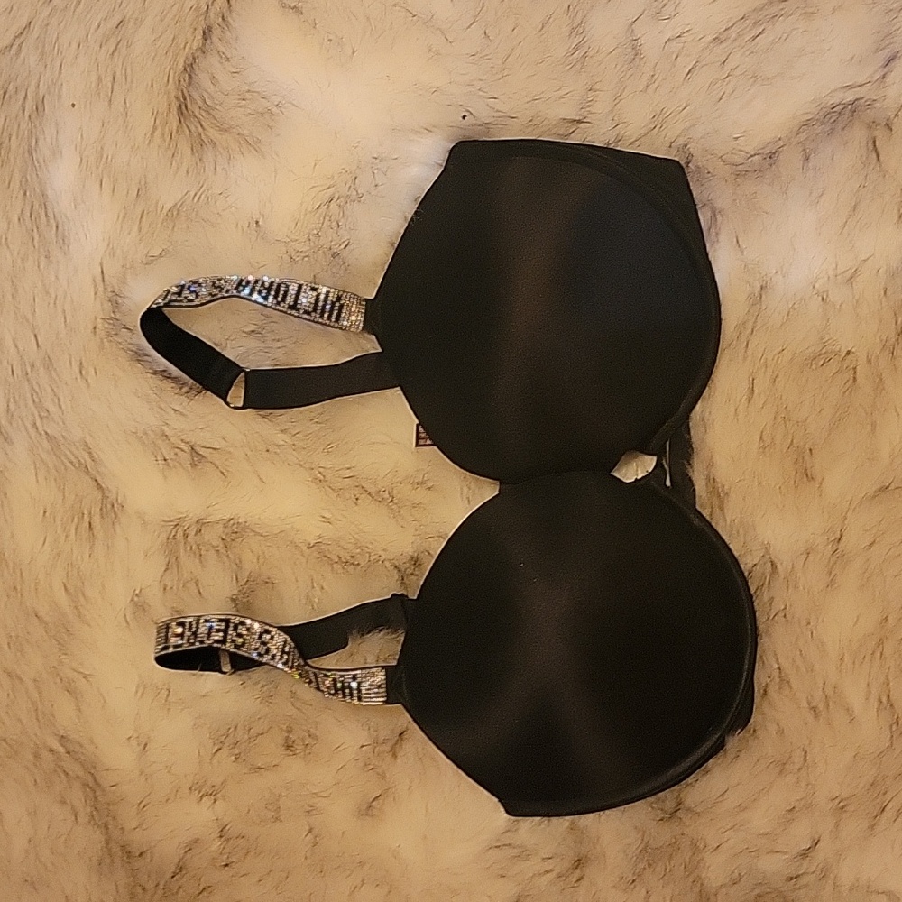 Victoria's secret very sexy push up bra
